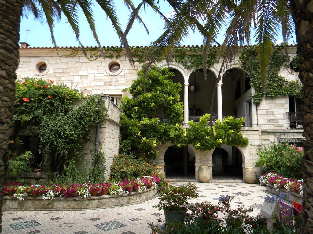 Hotel les arbousiers à Céret Extérieur photo